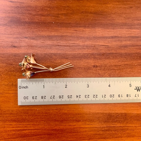 Ladies gold and jade stone bouquet brooch - Picture 11 of 11